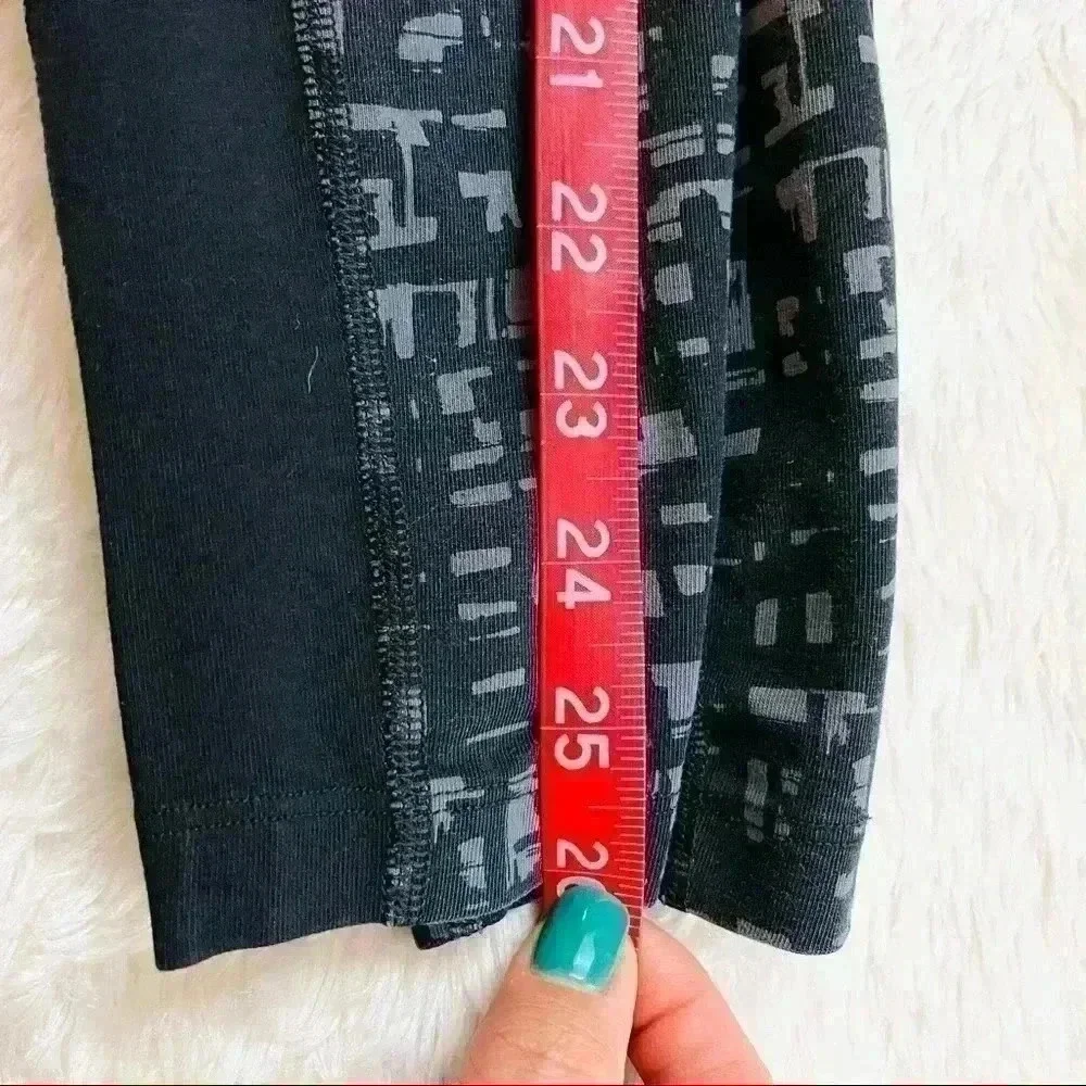 Nike Dry Black & Gray Printed High‎ Waisted Athletic Compression Leggings (XS)